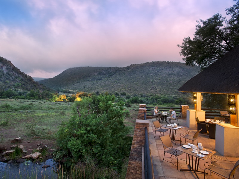 Restaurant at Kwa Maritane Bush Lodge 